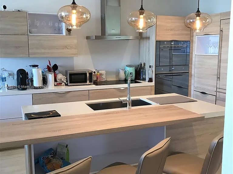 16385 Biscayne Blvd #7 — Photo 42