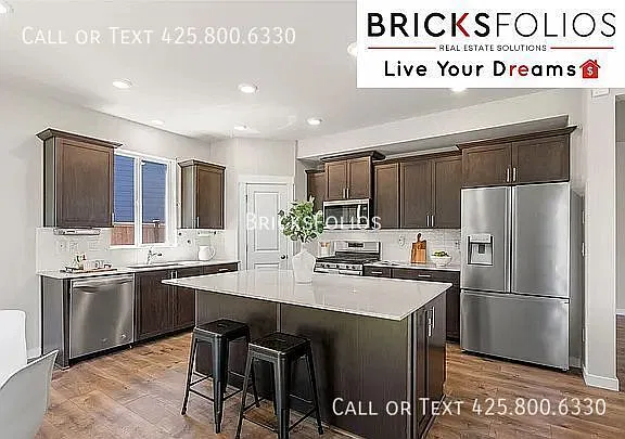5 bed, 2.5 bath, 2335 sqft, $3,249 — Photo 2