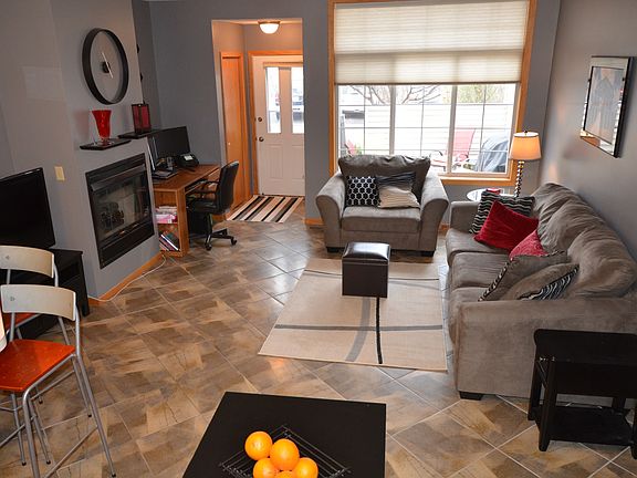 3rd image of 4305 Merrimac Ln N APT 17