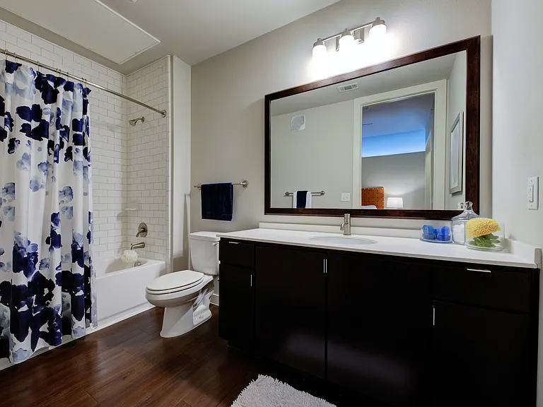 River House — Photo 16
