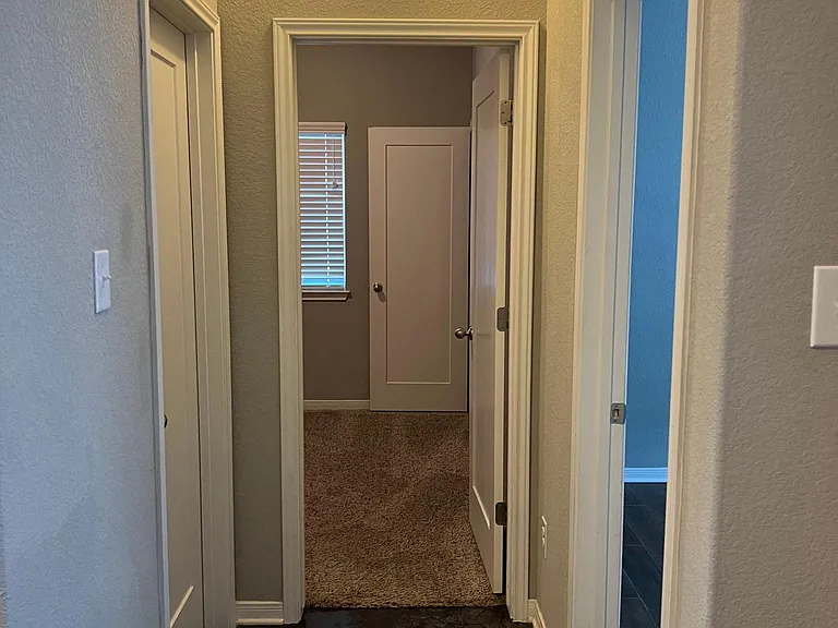8119 Redbrush — Photo 15