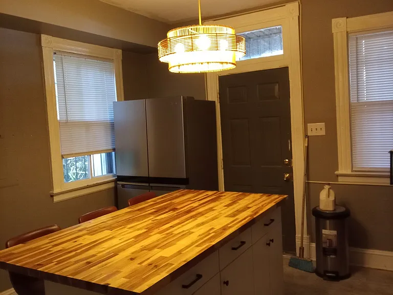 Kitchen island with 3 bar chairs