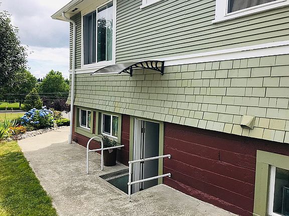 4th image of 1329 Park Ave