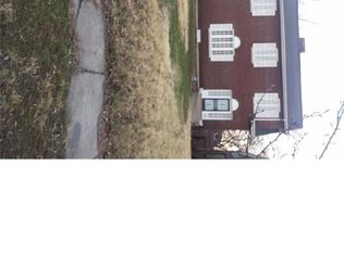 5932 W Cabanne Pl, Saint Louis, MO 63112