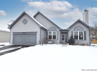 3000 Savannah Dr, Aurora, IL 60502