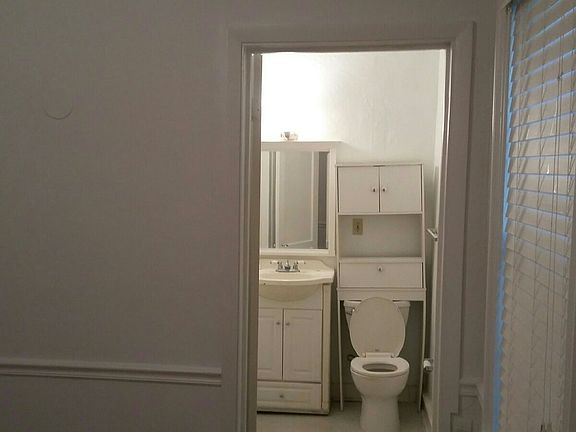 4th image of 184 Sunset Ave APT 4