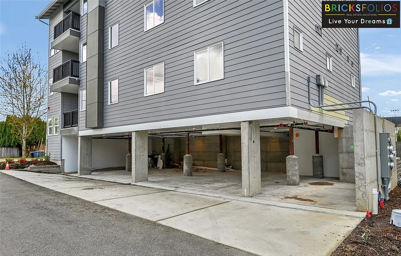 2 bed, 1455 sqft, $2,549 — Photo 2
