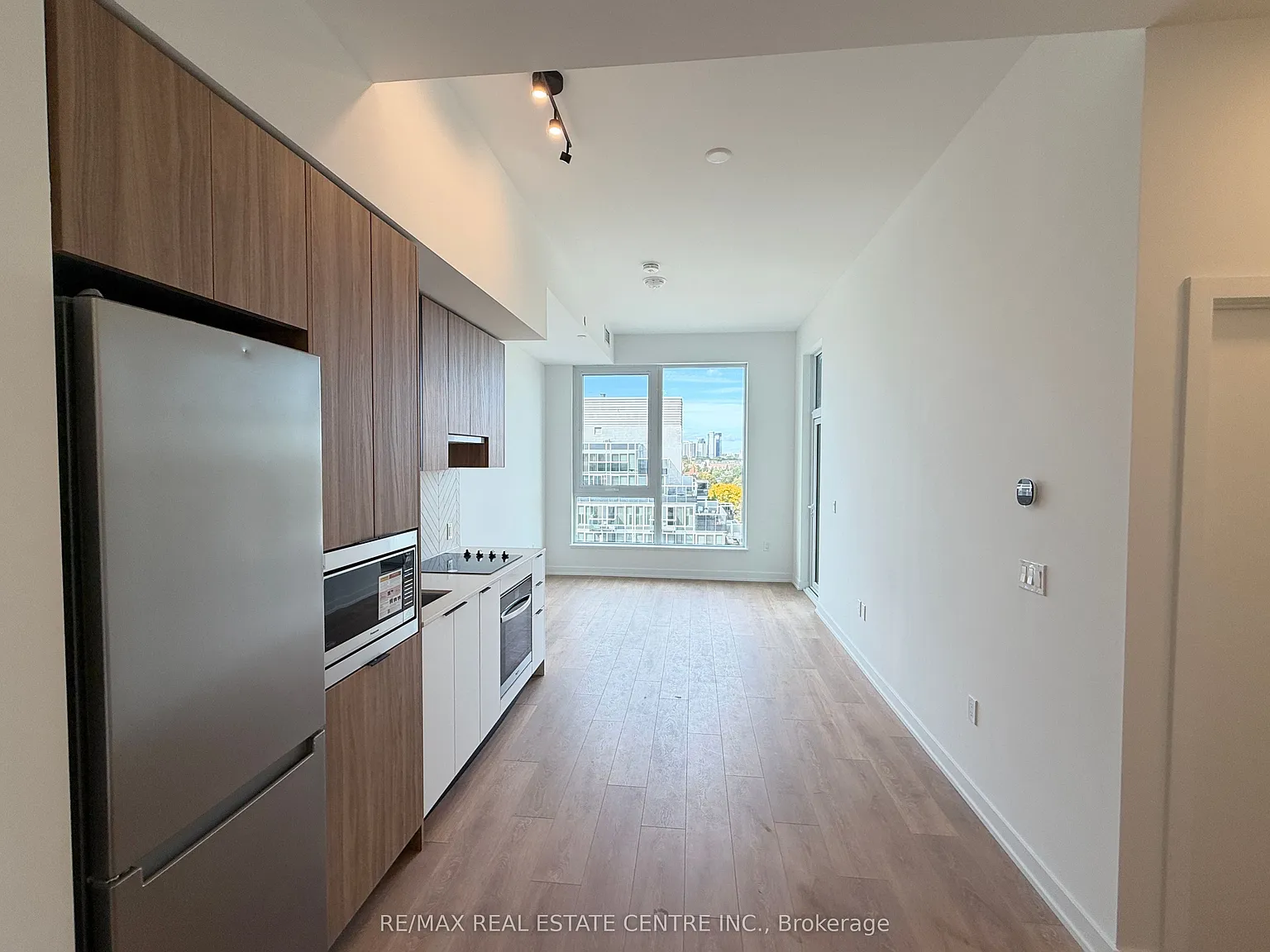 1 bed, $2,200 — Photo 4