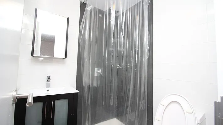 Rented by Nooklyn NYC LLC | media 19