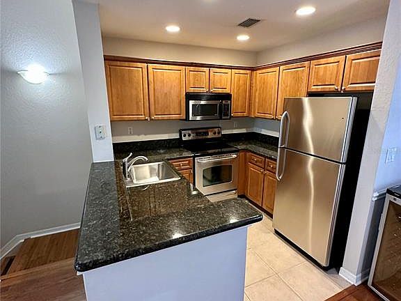 4th image of 5213 Beach Breeze Ct
