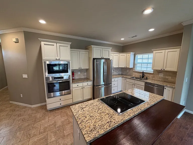 537 Keats Dr — Photo 19