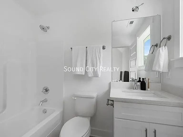 806 Briar Cir — Photo 14