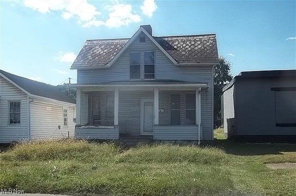 2nd image of 825 Moxahala Ave