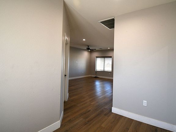 5th image of 21144 E Leavitt Ln