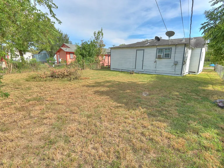 3610 Eastern St #A — Photo 17