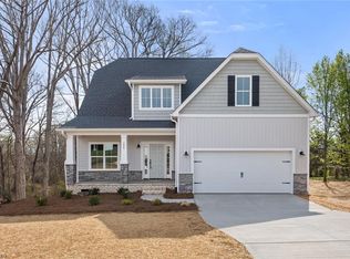 124 Wade Eaton Dr, Mocksville, NC 27028