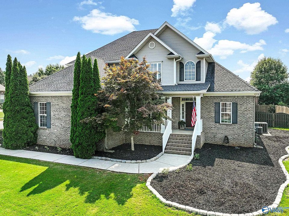 1st image of 200 Overbrook Dr