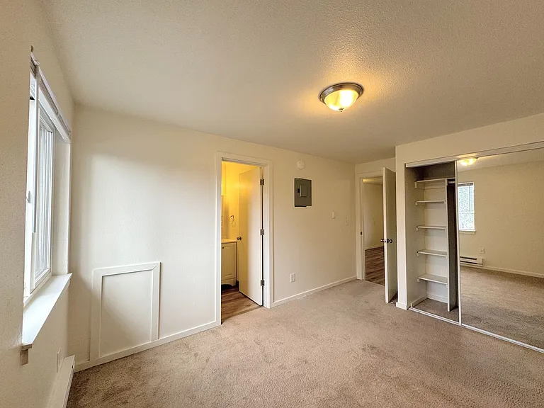 North Highland Court — Photo 9
