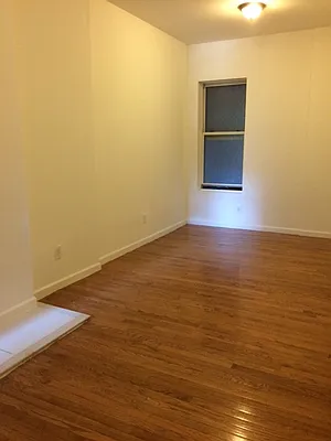 Rented by Acacia Realty | media 4