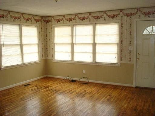 4th image of 85 Woodard Ave