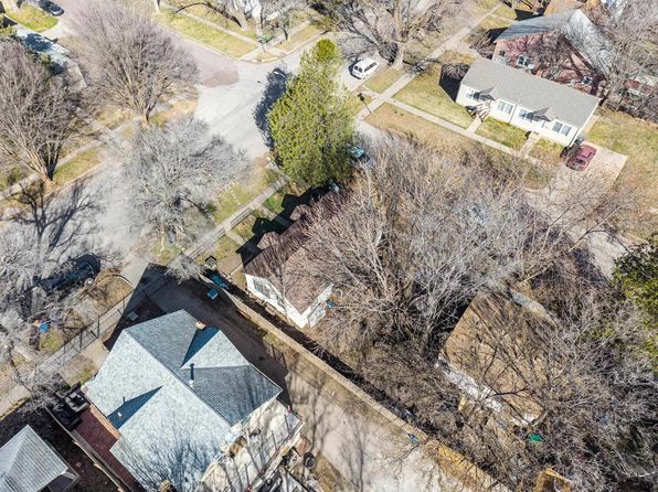 wichita-kansas-77356117 picture