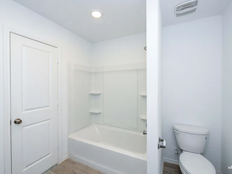 1074 Finesse Ln — Photo 10