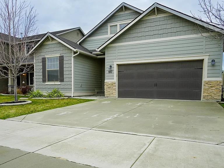 1187 W Davenport St — Photo 3