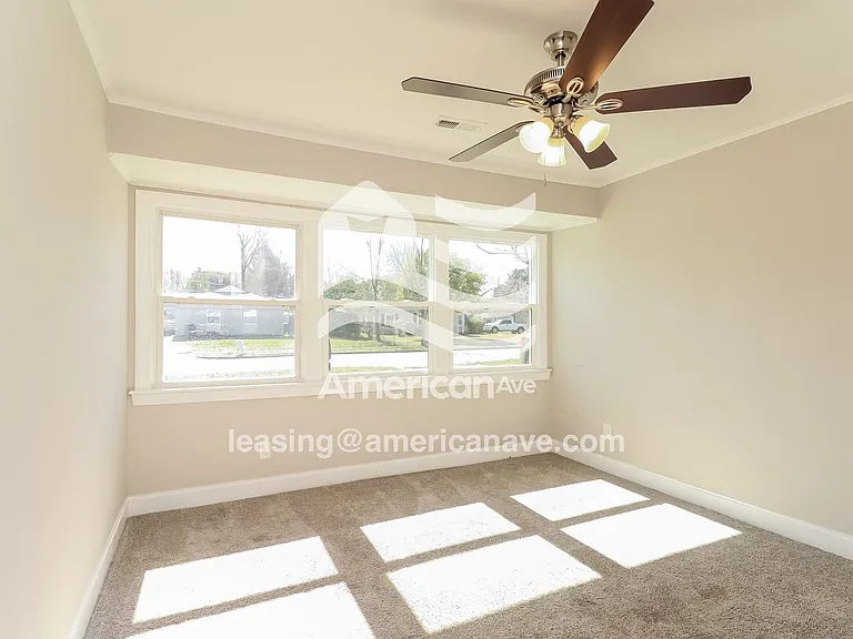 446118_008_wm_-_main_bedroom_13588952.jpg