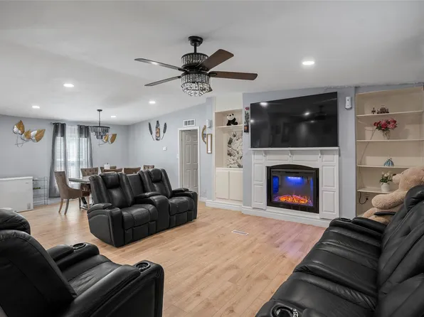 2061 Road 5100 Rd, Cleveland, TX 77327