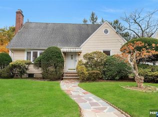 80 Voorhees St, Teaneck, NJ 07666