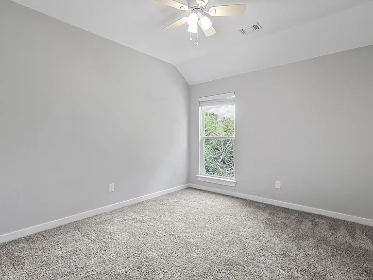 508 W Johnson St — Photo 8