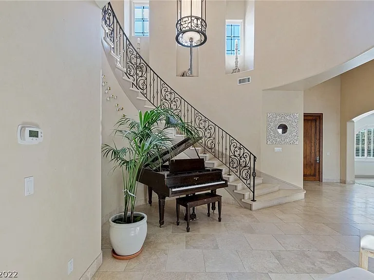 9720 Verlaine Ct — Photo 12