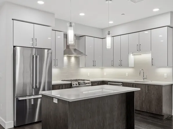 124 Highland Ave #304, Somerville, MA 02143