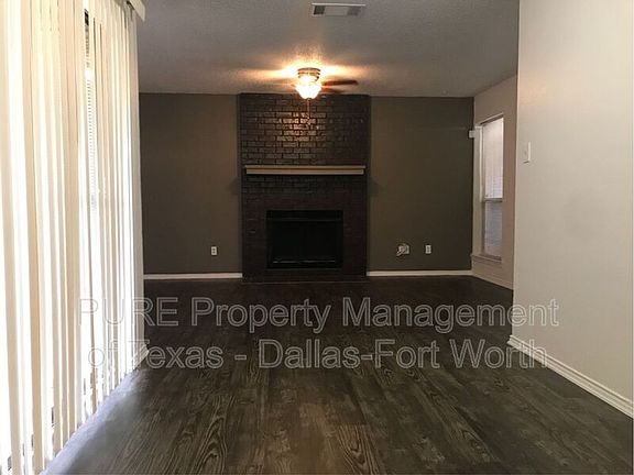 2nd image of 2402 Windy Pine Ln