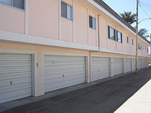 4th image of 892 Empire Ave APT 18