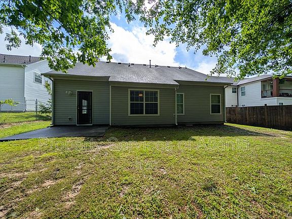 2nd image of 2047 Mulberry Ln