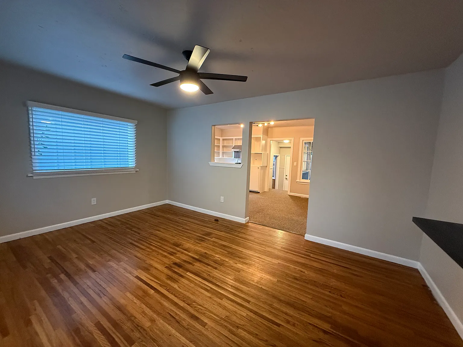 523 E Locust Ave — Photo 3
