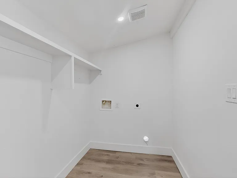 719 S Storey St — Photo 22