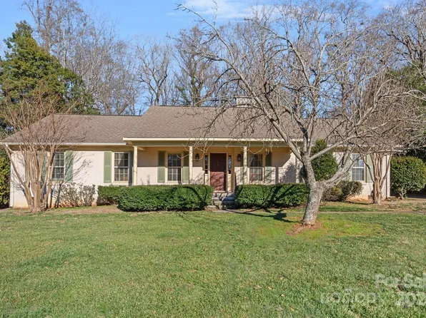 6832 Newhall Rd, Charlotte, NC 28270
