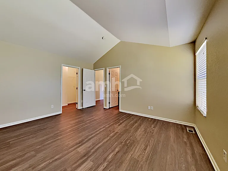 1640 S Buckley Way — Photo 12