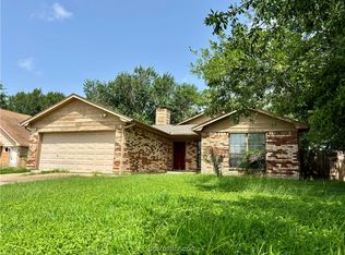 1205 Hardwood Ln, College Station, TX 77840