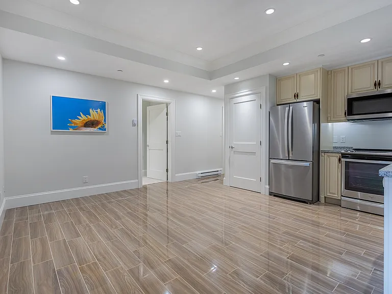 2195 Jefferson Ave — Photo 34