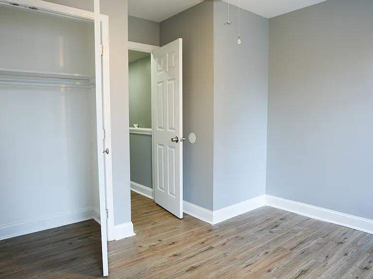 1615 N Spring St — Photo 12