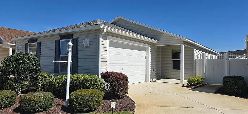 2 bed, 2.0 bath, 1206 sqft, $2,495 — Photo 1