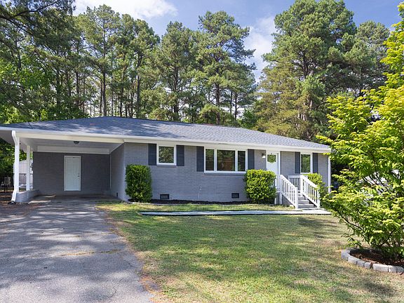 3rd image of 322 S Mineral Springs Rd