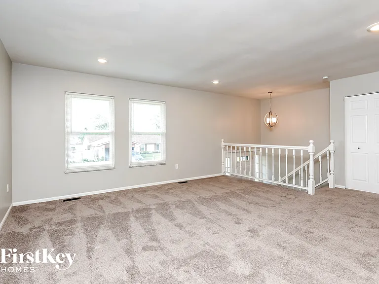 4287 Honeybrook Ave — Photo 8