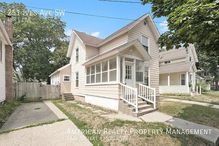 4 bed, 1332 sqft, $2,050 — Photo 1