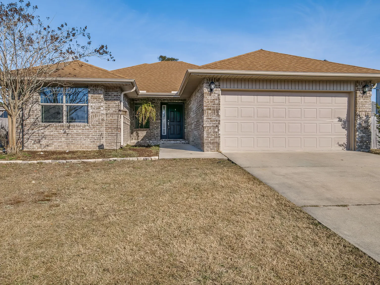 4 bed, 1807 sqft, $2,050 — Photo 2