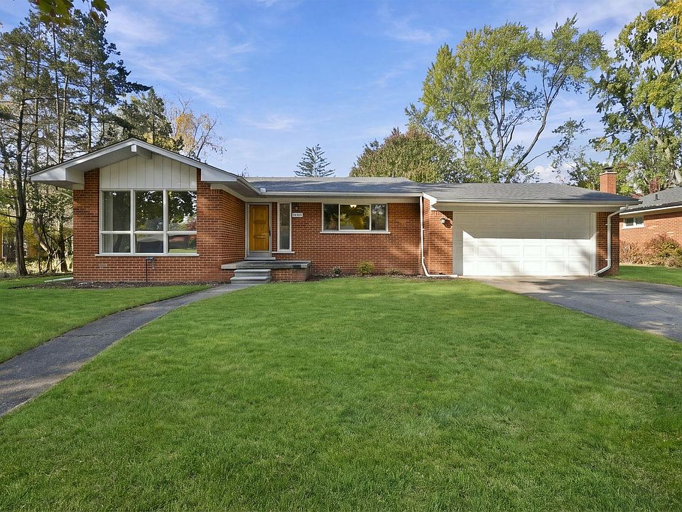 16421 Surrey St, photo 3