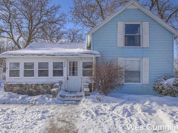 2nd image of 322 W Lake St